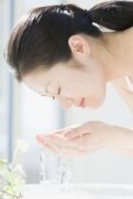 正常洗脸的生活小窍门